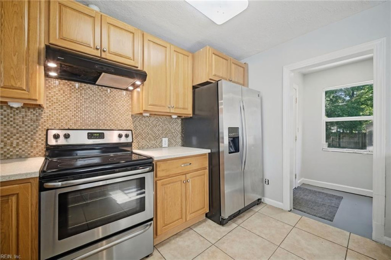 Photo 14 of 43 residential for sale in Portsmouth virginia