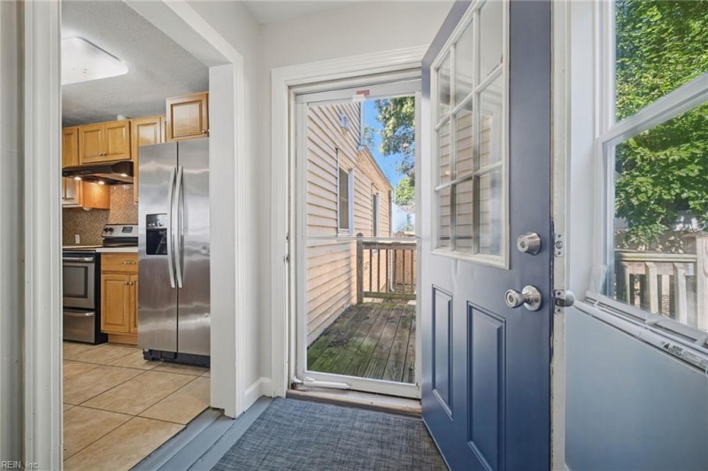 Photo 15 of 43 residential for sale in Portsmouth virginia