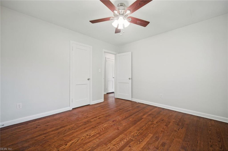 Photo 18 of 43 residential for sale in Portsmouth virginia