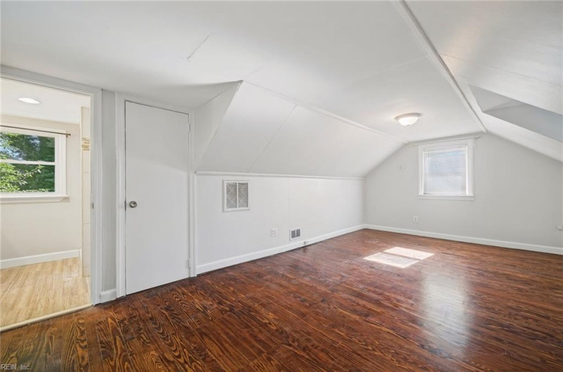 Photo 20 of 43 residential for sale in Portsmouth virginia