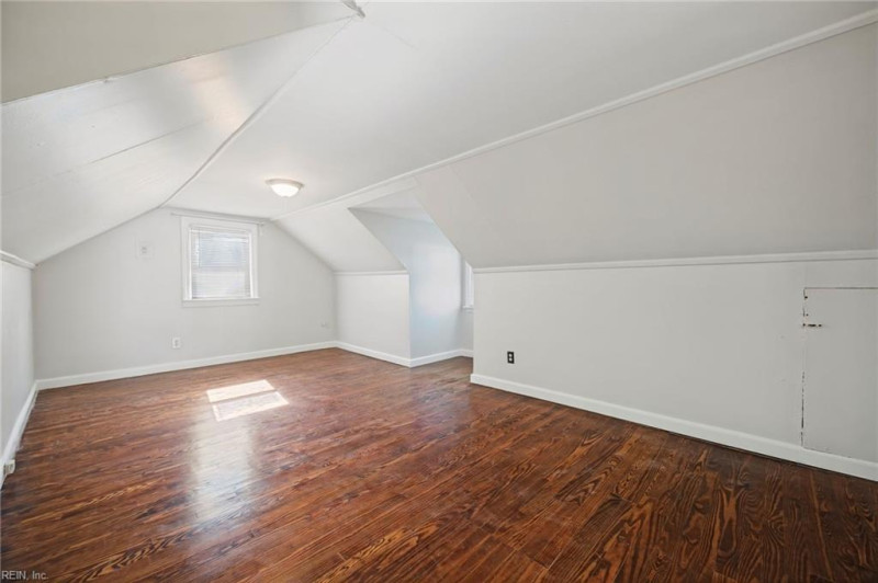 Photo 22 of 43 residential for sale in Portsmouth virginia