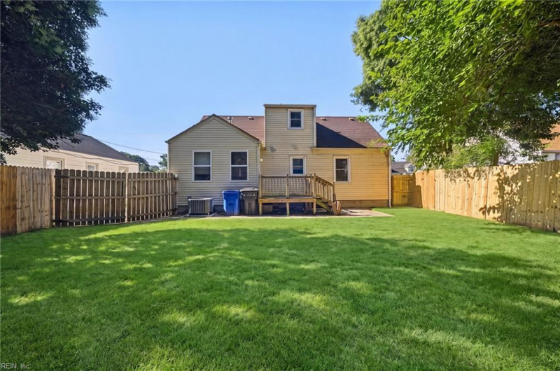 Photo 33 of 43 residential for sale in Portsmouth virginia