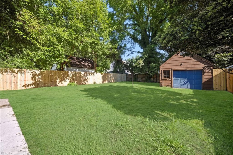 Photo 35 of 43 residential for sale in Portsmouth virginia
