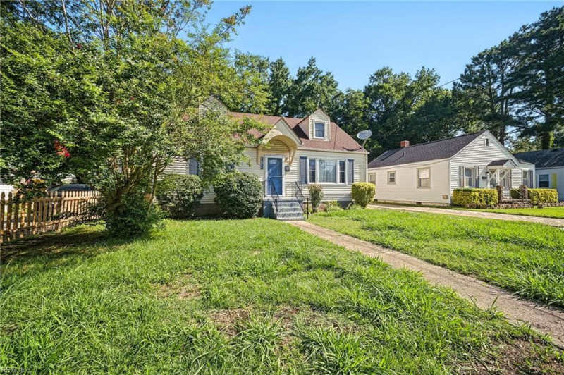 Photo 37 of 43 residential for sale in Portsmouth virginia