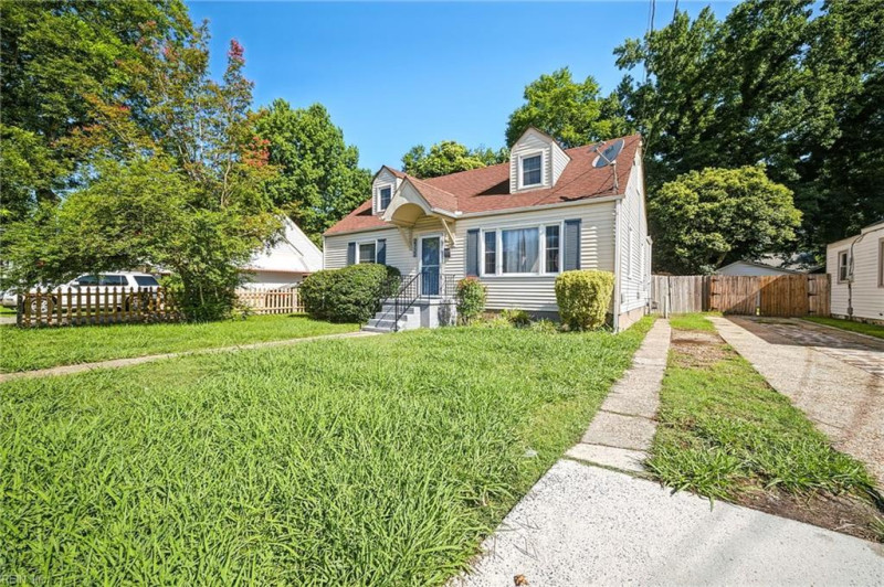 Photo 39 of 43 residential for sale in Portsmouth virginia