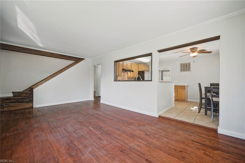 Photo 7 of 43 residential for sale in Portsmouth virginia