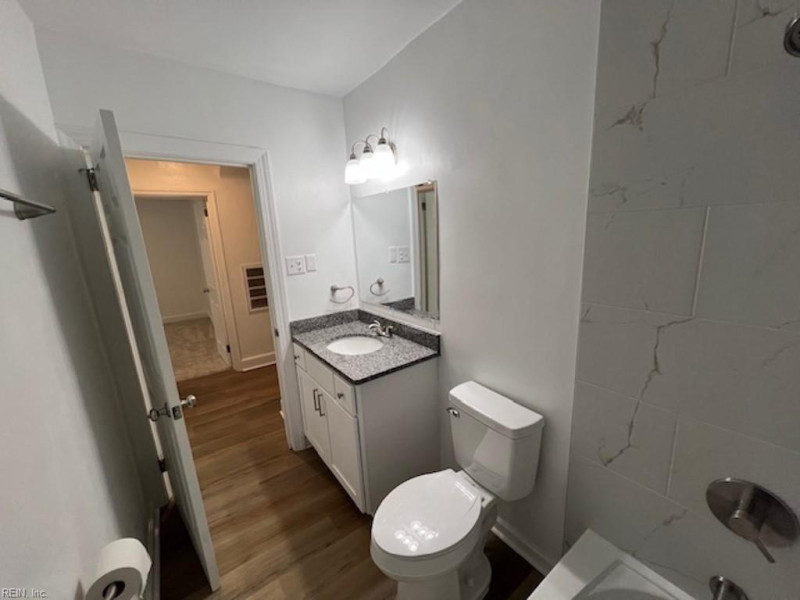 Photo 15 of 36 residential for sale in Hampton virginia
