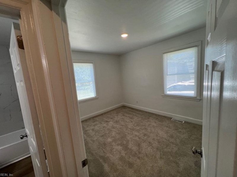 Photo 16 of 36 residential for sale in Hampton virginia