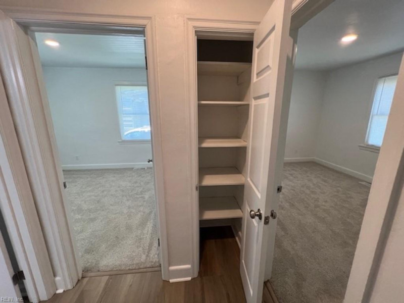 Photo 19 of 36 residential for sale in Hampton virginia