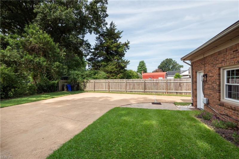Photo 11 of 32 residential for sale in Norfolk virginia Photo 11 of 32 residential for sale in Norfolk virginia
