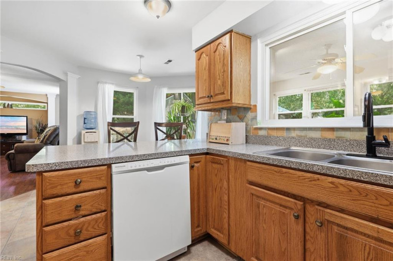 Photo 9 of 44 residential for sale in Chesapeake virginia Photo 9 of 44 residential for sale in Chesapeake virginia