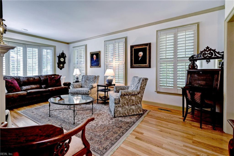 Photo 5 of 46 residential for sale in James City County virginia