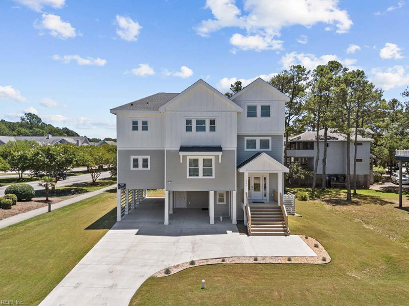 Photo 2 of 50 residential for sale in Currituck County virginia