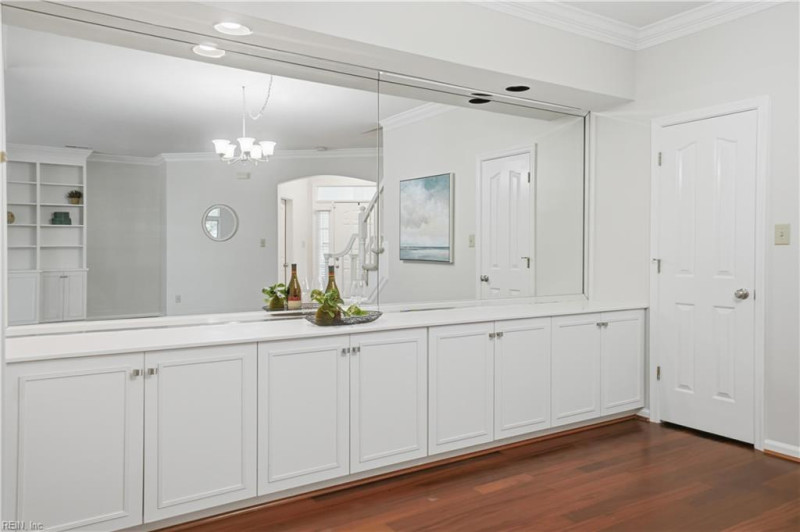Photo 11 of 43 residential for sale in Virginia Beach virginia