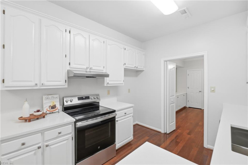 Photo 14 of 43 residential for sale in Virginia Beach virginia
