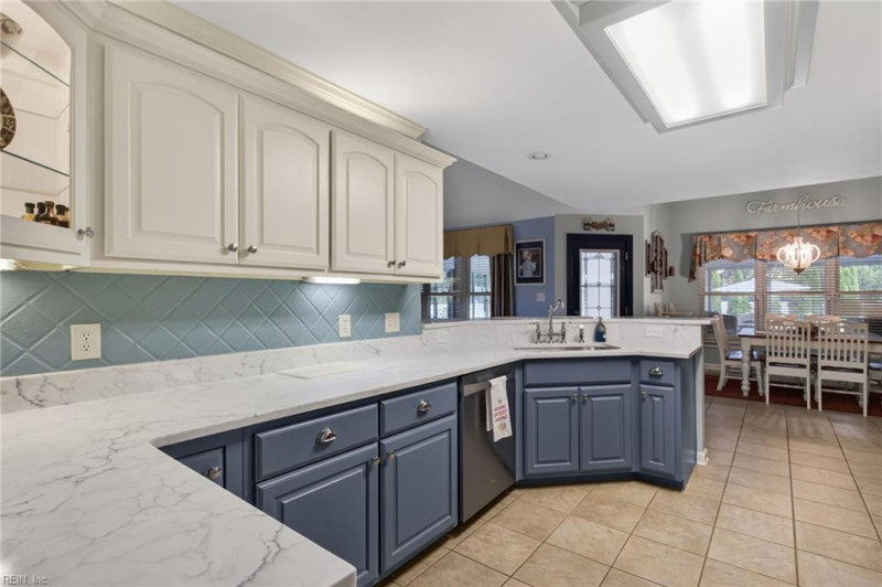 Photo 17 of 50 residential for sale in Chesapeake virginia Photo 17 of 50 residential for sale in Chesapeake virginia