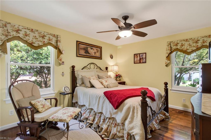 Photo 30 of 50 residential for sale in Chesapeake virginia Photo 30 of 50 residential for sale in Chesapeake virginia
