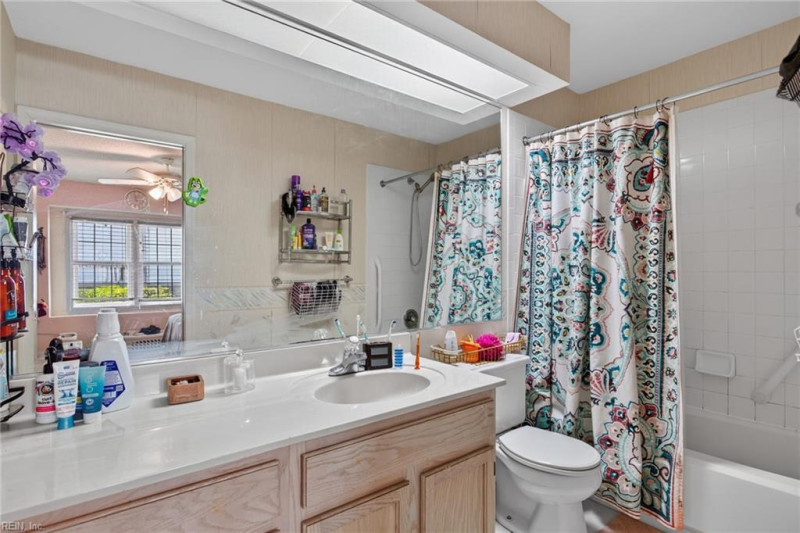 Photo 17 of 23 residential for sale in Chesapeake virginia Photo 17 of 23 residential for sale in Chesapeake virginia