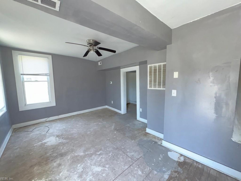 Photo 3 of 14 residential for sale in Portsmouth virginia Photo 3 of 14 residential for sale in Portsmouth virginia