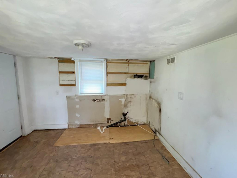 Photo 9 of 14 residential for sale in Portsmouth virginia Photo 9 of 14 residential for sale in Portsmouth virginia