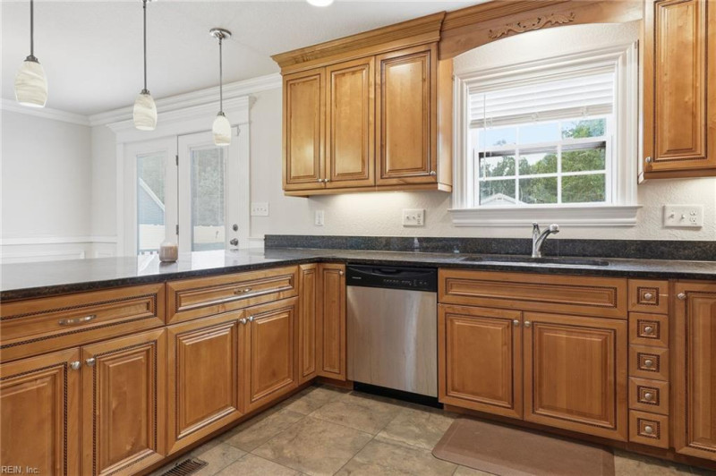 Photo 12 of 43 residential for sale in Suffolk virginia