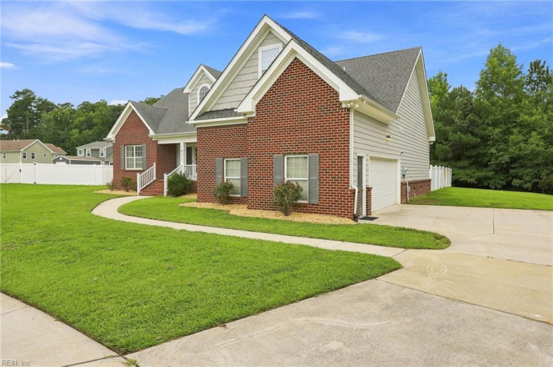 Photo 3 of 43 residential for sale in Suffolk virginia