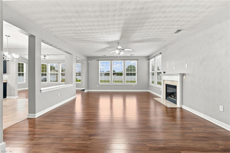 Photo 3 of 50 residential for sale in Chesapeake virginia Photo 3 of 50 residential for sale in Chesapeake virginia