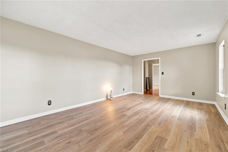 Photo 12 of 28 residential for sale in Hampton virginia
