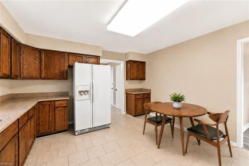 Photo 3 of 28 residential for sale in Hampton virginia
