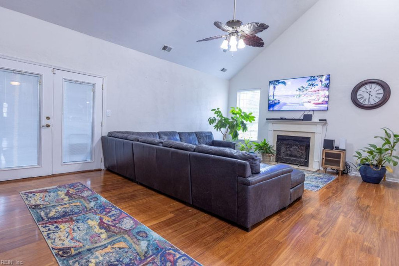 Photo 3 of 41 residential for sale in Chesapeake virginia Photo 3 of 41 residential for sale in Chesapeake virginia