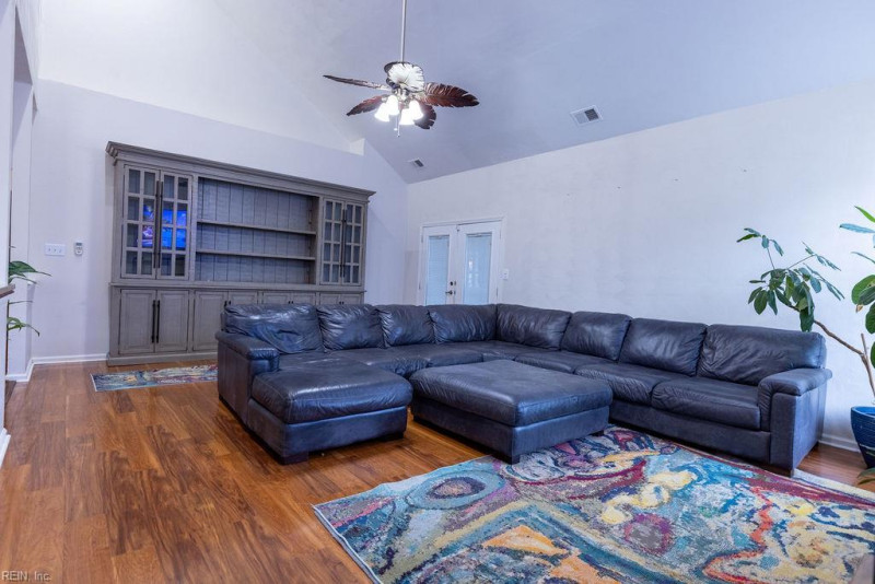 Photo 4 of 41 residential for sale in Chesapeake virginia Photo 4 of 41 residential for sale in Chesapeake virginia