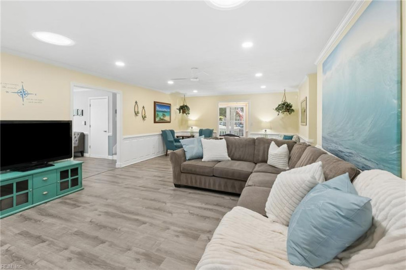 Photo 9 of 50 residential for sale in Chesapeake virginia Photo 9 of 50 residential for sale in Chesapeake virginia