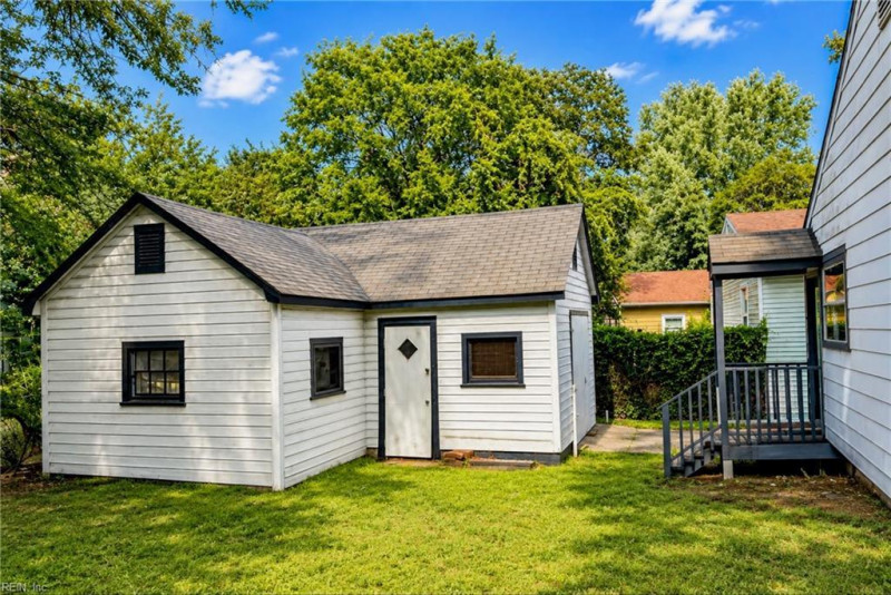 Photo 3 of 4 residential for sale in Newport News virginia Photo 3 of 4 residential for sale in Newport News virginia
