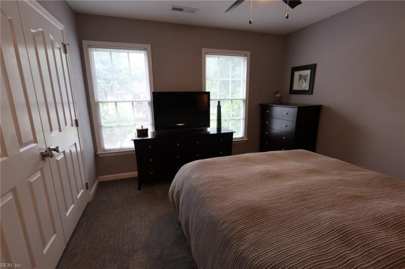 Photo 25 of 33 rental for rent in York County virginia