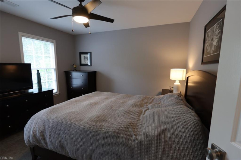 Photo 26 of 33 rental for rent in York County virginia