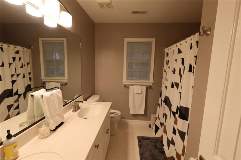 Photo 30 of 33 rental for rent in York County virginia