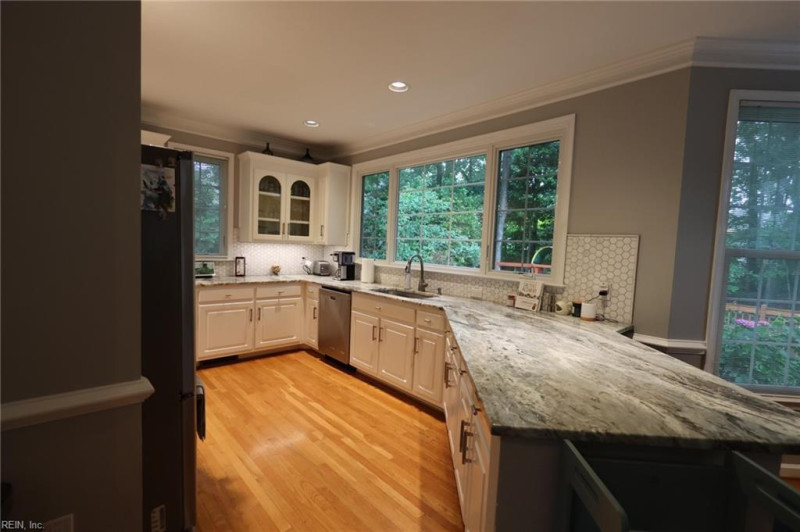 Photo 5 of 33 rental for rent in York County virginia