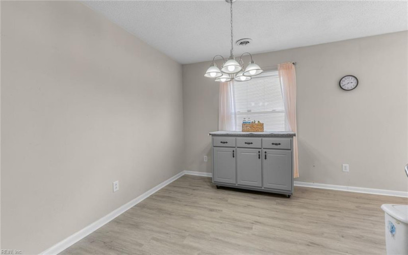 Photo 15 of 37 residential for sale in Virginia Beach virginia