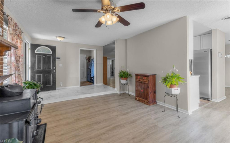 Photo 7 of 37 residential for sale in Virginia Beach virginia