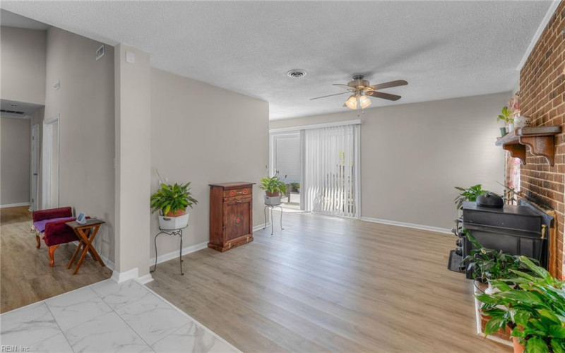 Photo 8 of 37 residential for sale in Virginia Beach virginia