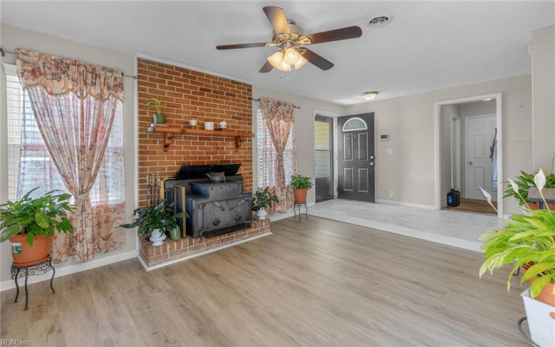 Photo 9 of 37 residential for sale in Virginia Beach virginia