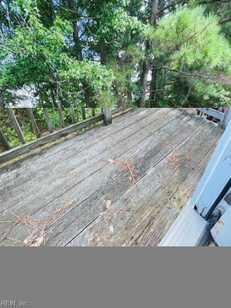 Photo 14 of 23 residential for sale in Hampton virginia