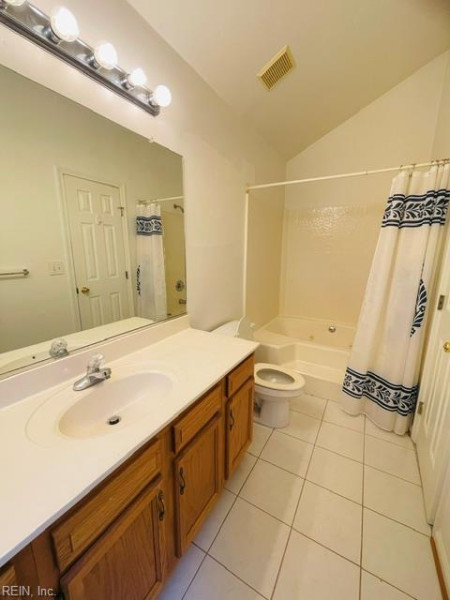 Photo 15 of 23 residential for sale in Hampton virginia