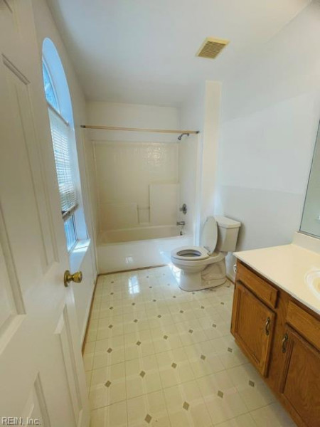 Photo 17 of 23 residential for sale in Hampton virginia
