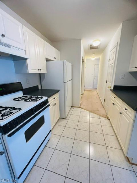 Photo 9 of 23 residential for sale in Hampton virginia