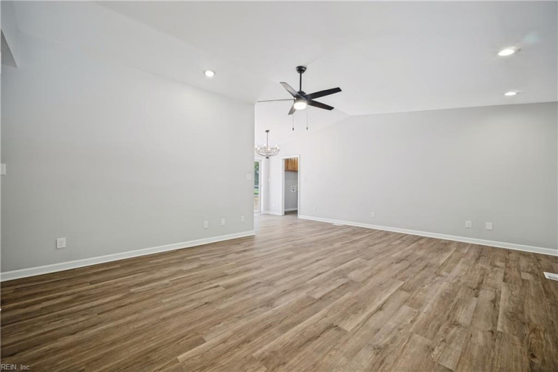 Photo 14 of 45 residential for sale in Suffolk virginia