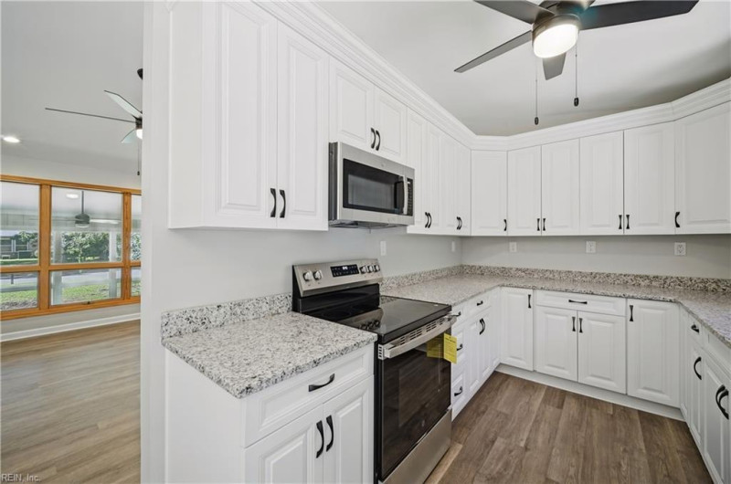 Photo 17 of 45 residential for sale in Suffolk virginia