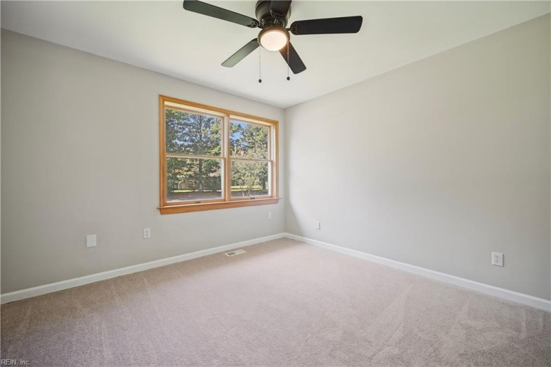 Photo 23 of 45 residential for sale in Suffolk virginia