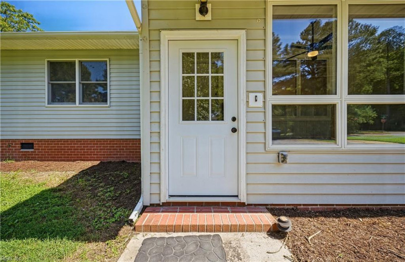 Photo 7 of 45 residential for sale in Suffolk virginia