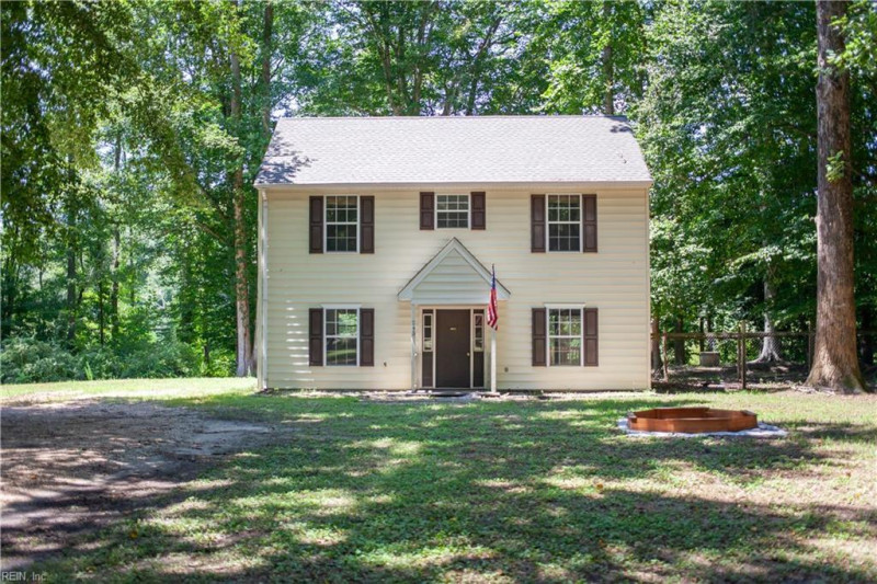 Photo 1 of 33 residential for sale in Mathews County virginia